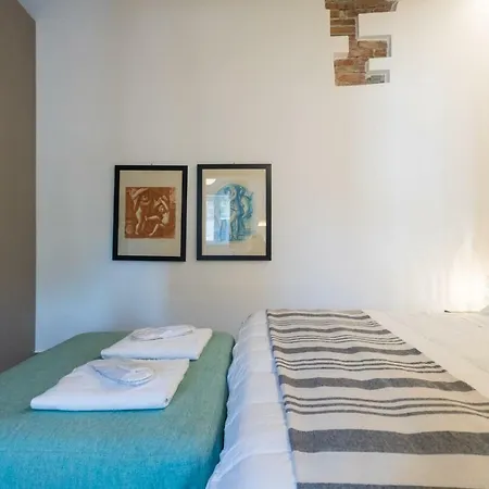 Dietro La Cattedrale *