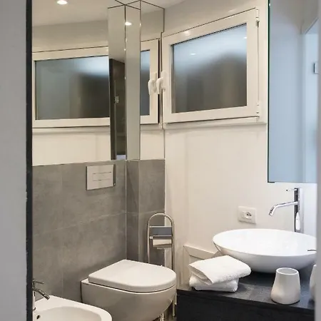 Dietro La Cattedrale * Palermo